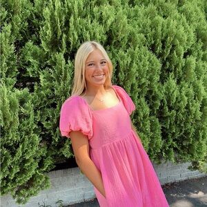 Meet your Posher, Aera